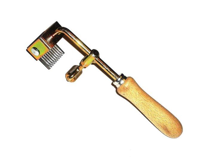 With roller, 9 and 7 teeth
