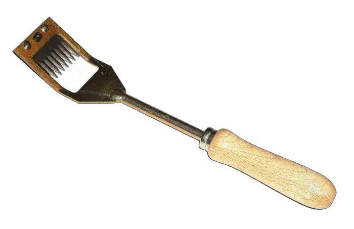 Holder, 9 and 7 teeth